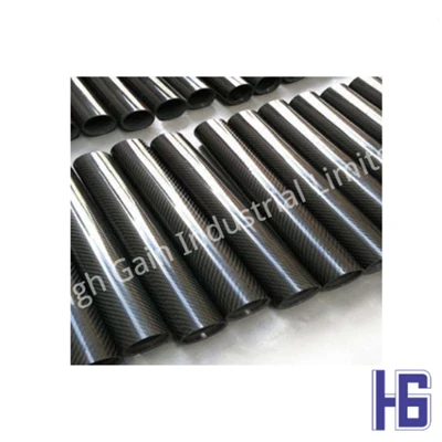 Keunggulan kinerja apa yang ditunjukkan serat karbon dibandingkan bahan logam...