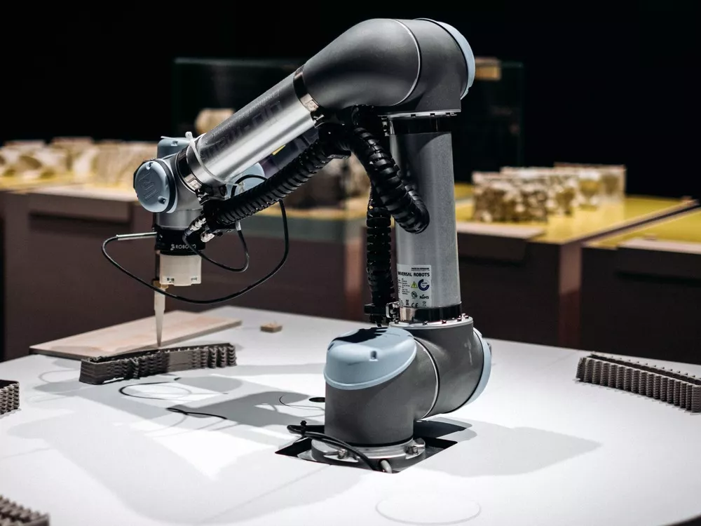 Lengan robot serat karbon: Daya ringan dalam otomatisasi